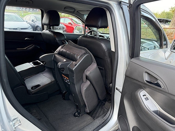 Chevrolet Orlando 23 of 25
