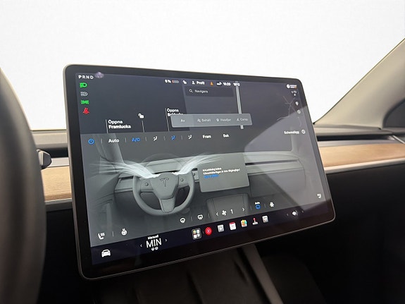 Tesla Model Y 22 of 29