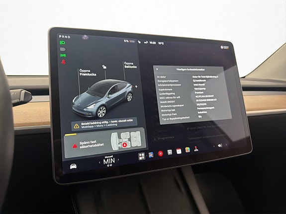 Tesla Model Y 25 of 29