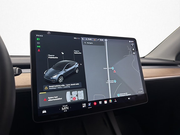 Tesla Model Y 20 of 29