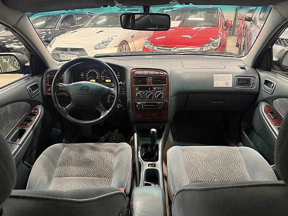 Toyota Avensis 18 of 21