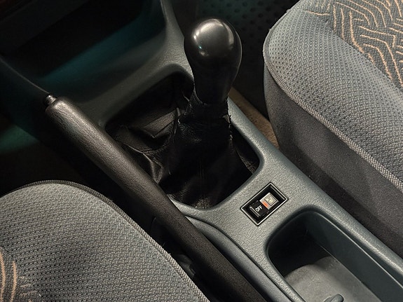 Toyota Avensis 17 of 21