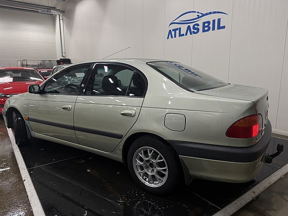 Toyota Avensis 3 of 21