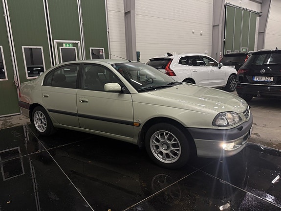 Toyota Avensis 6 of 21