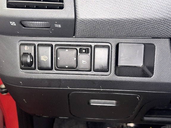 Nissan Micra 11 of 21