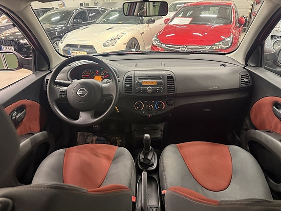 Nissan Micra 19 of 21