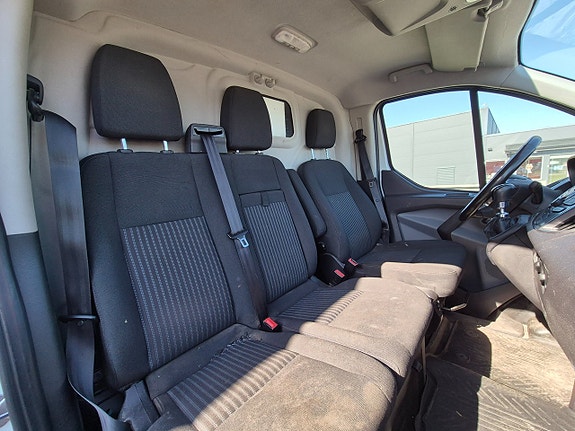 Ford Transit Custom 8 of 10