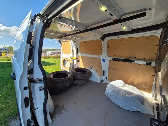 Ford Transit Custom 10 of 10