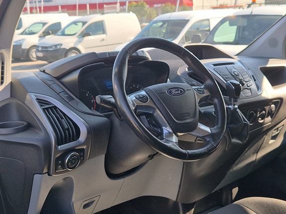 Ford Transit Custom 7 of 10
