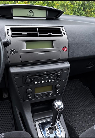 Citroen C4 6 of 6