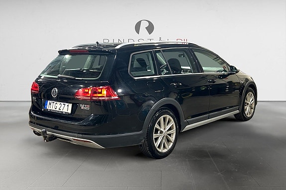 Volkswagen Golf Alltrack 7 of 17