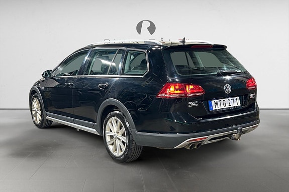 Volkswagen Golf Alltrack 5 of 17