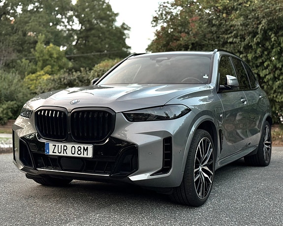 BMW X5 2 of 8