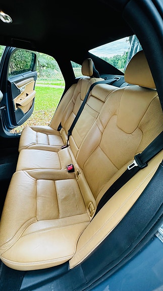 Volvo S90 26 of 30