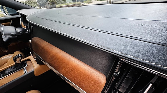 Volvo S90 25 of 30