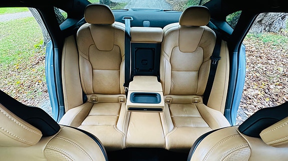 Volvo S90 27 of 30