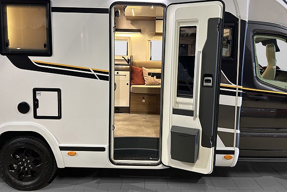 Benimar TESSORO 468 Face-To-Face LÅNGBÄDDAR 165hk AUTOMAT Taksäng 4 of 30