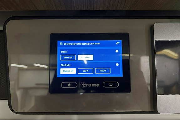 Benimar TESSORO 468 Face-To-Face LÅNGBÄDDAR 165hk AUTOMAT Taksäng 19 of 30