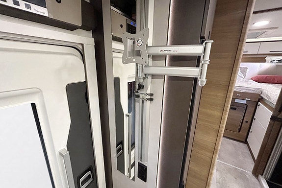 Benimar TESSORO 468 Face-To-Face LÅNGBÄDDAR 165hk AUTOMAT Taksäng 14 of 30