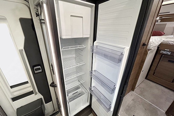 Benimar TESSORO 468 Face-To-Face LÅNGBÄDDAR 165hk AUTOMAT Taksäng 15 of 30