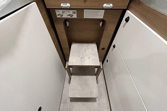 Benimar TESSORO 468 Face-To-Face LÅNGBÄDDAR 165hk AUTOMAT Taksäng 25 of 30