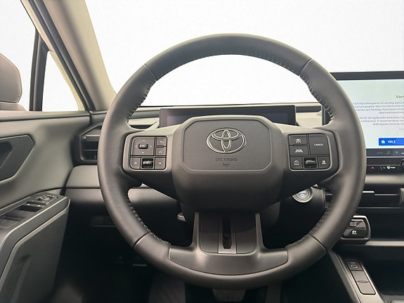 Toyota RAV4 10 of 27