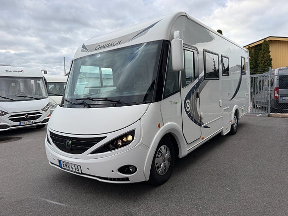 Chausson Exaltis 7018 EB (150HK Automat) Queensbed! Stort garage! 18 of 20