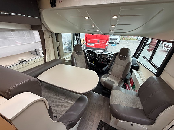Chausson Exaltis 7018 EB (150HK Automat) Queensbed! Stort garage! 15 of 20