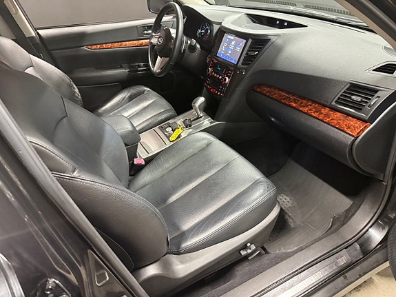 Subaru Outback 17 of 27