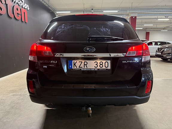 Subaru Outback 4 of 27