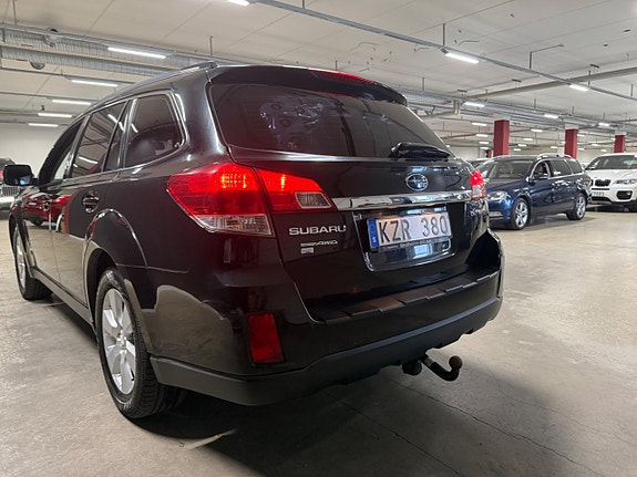 Subaru Outback 5 of 27