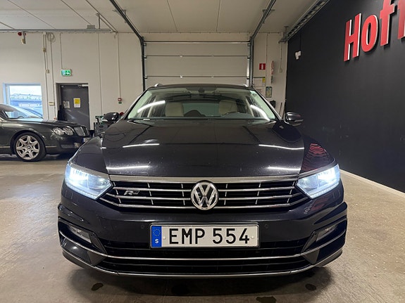 Volkswagen Passat 9 of 23