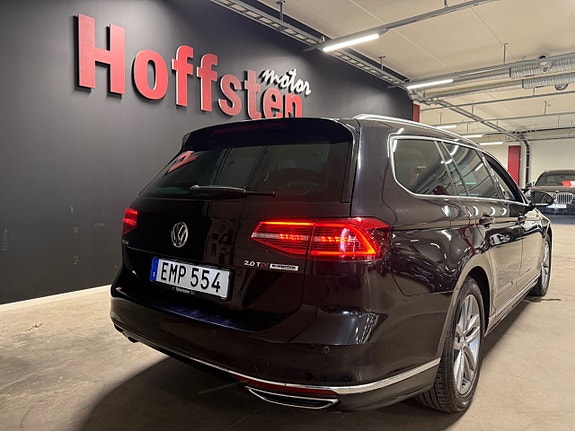 Volkswagen Passat 3 of 23