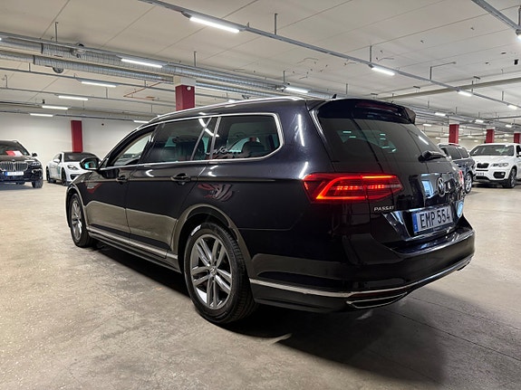 Volkswagen Passat 6 of 23