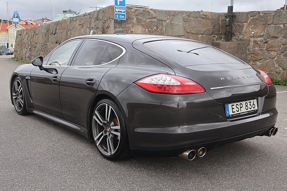Porsche Panamera 4S 6 of 22