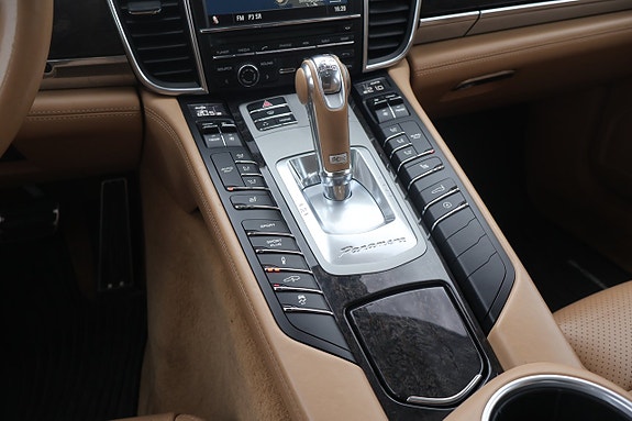 Porsche Panamera 4S 11 of 22