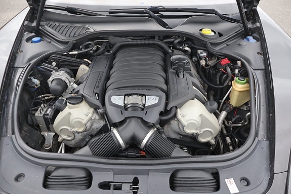Porsche Panamera 4S 22 of 22