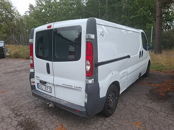 Opel Vivaro 4 of 7