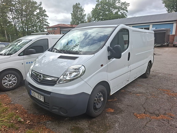 Opel Vivaro 2 of 7