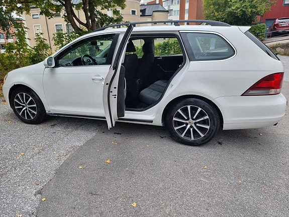 Volkswagen Golf VI 2 of 5