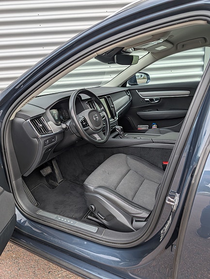 Volvo V90 6 of 9