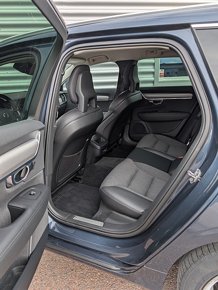Volvo V90 7 of 9