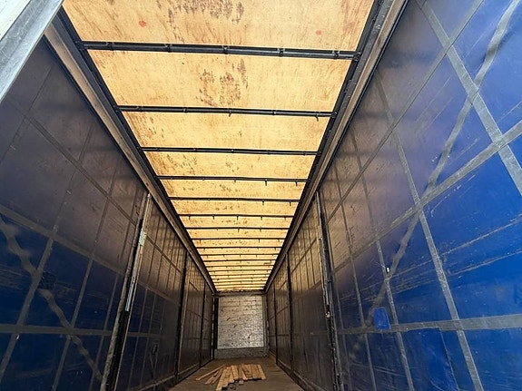 Schmitz Curtainsider Lifting  3104 3 of 13