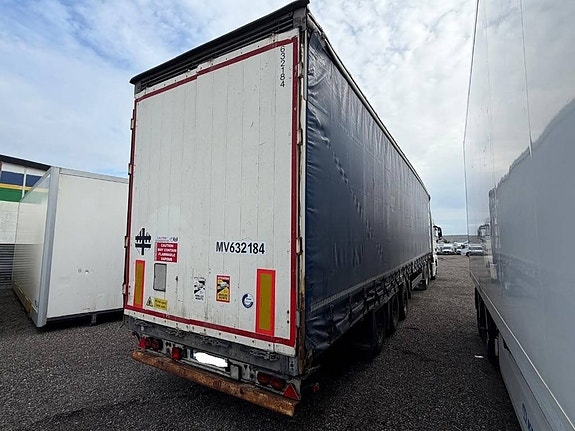 Schmitz Curtainsider Lifting  3104 2 of 13