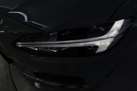 Volvo V90 10 of 30
