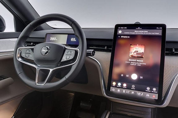 Volvo EX90 8 of 30