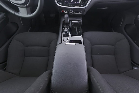 Volvo V60 9 of 25