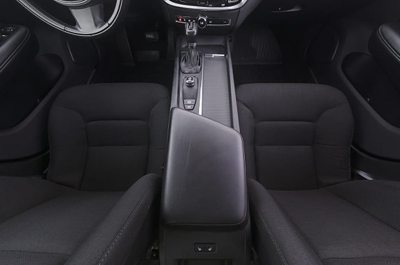 Volvo V60 9 of 26
