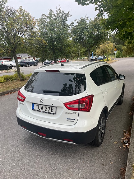 Suzuki SX4 S-Cross 3 of 4