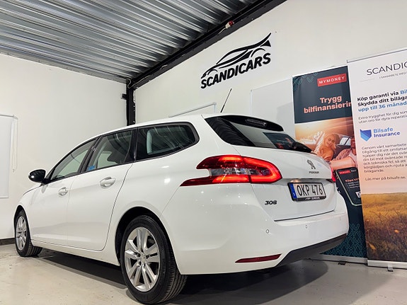 Peugeot 308 SW 8 of 26